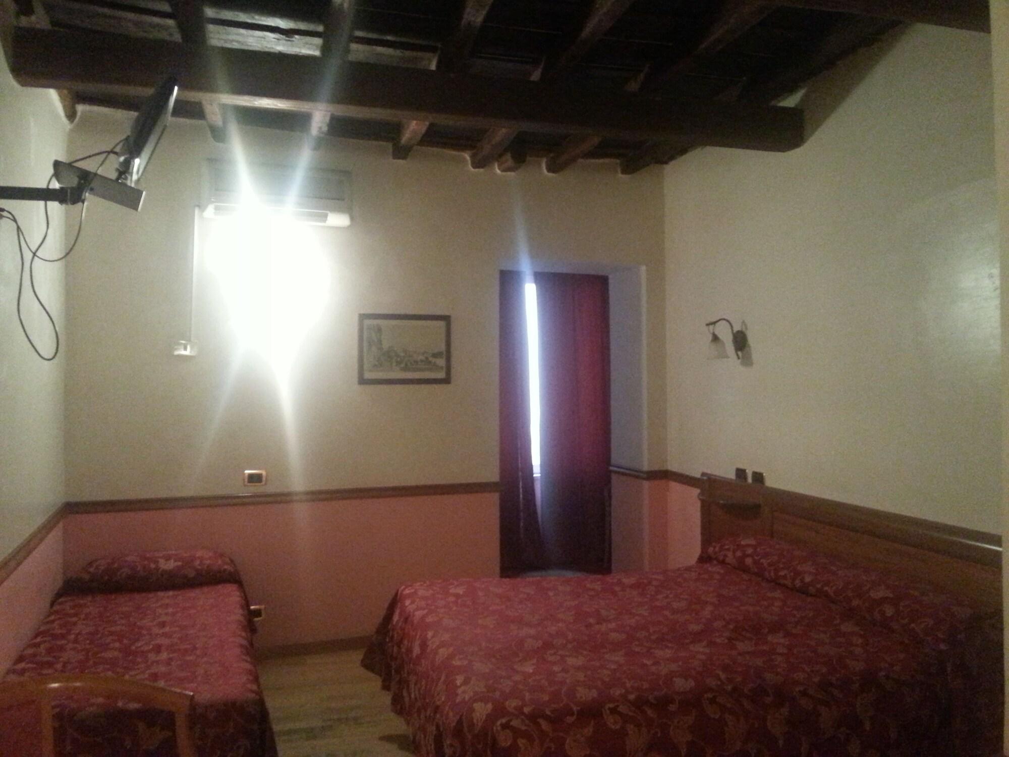 Hotel Santa Prassede Róma Kültér fotó