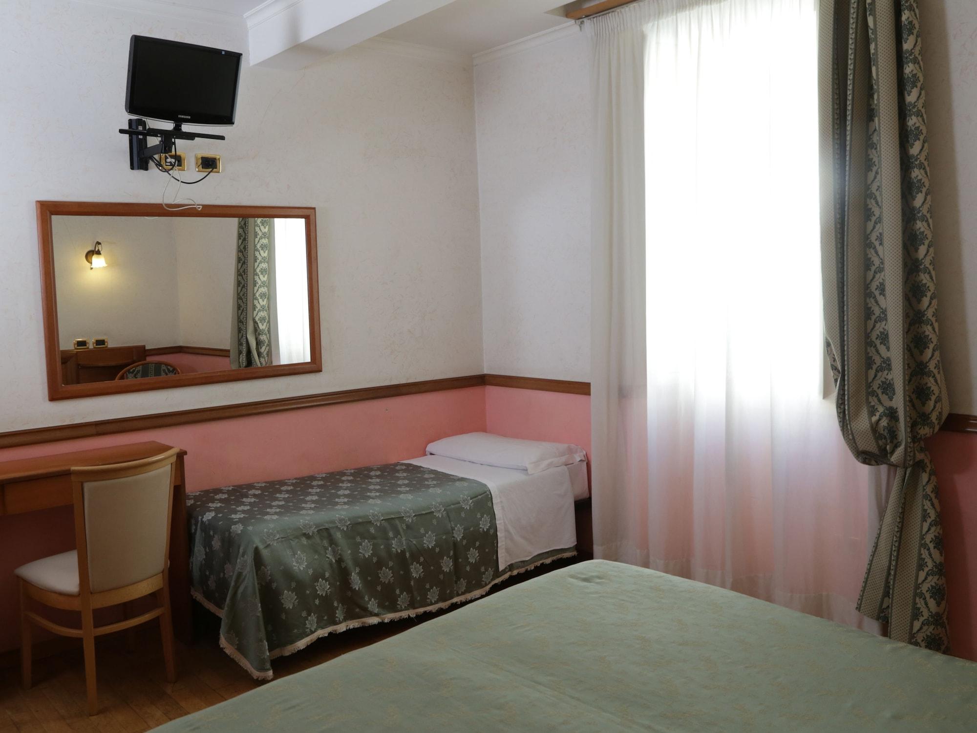 Hotel Santa Prassede Róma Kültér fotó