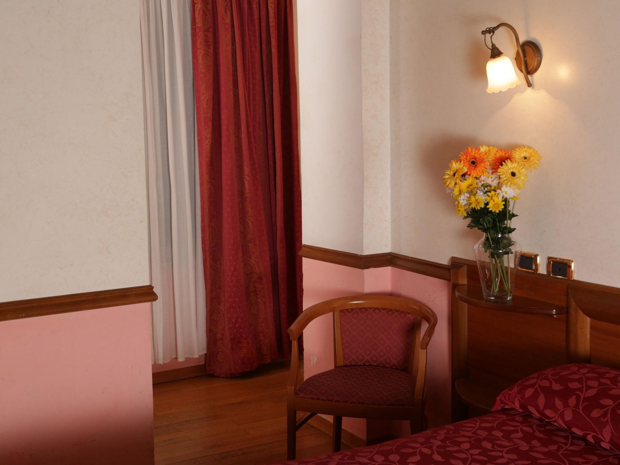 Hotel Santa Prassede Róma Kültér fotó