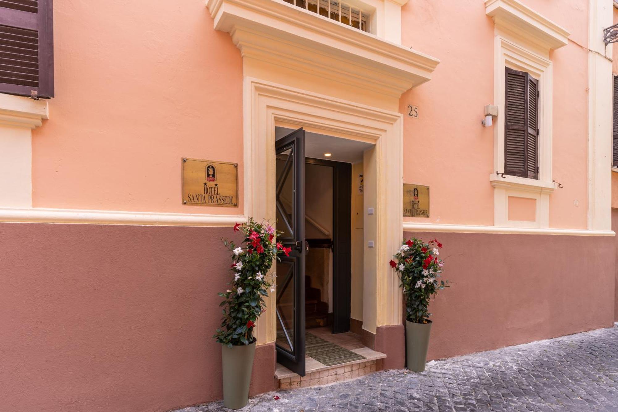 Hotel Santa Prassede Róma Kültér fotó